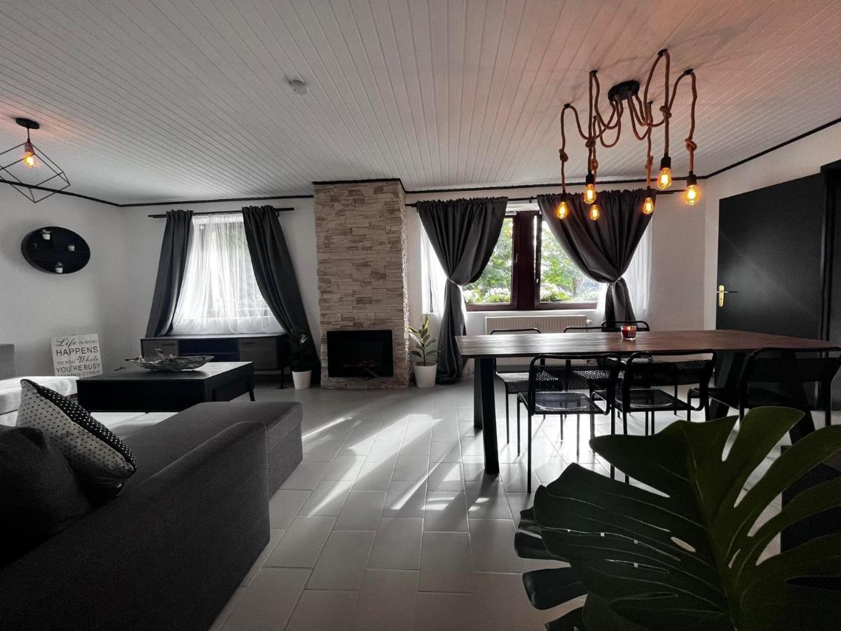 Le Clos Fleuri Fauvillers Bagian luar foto