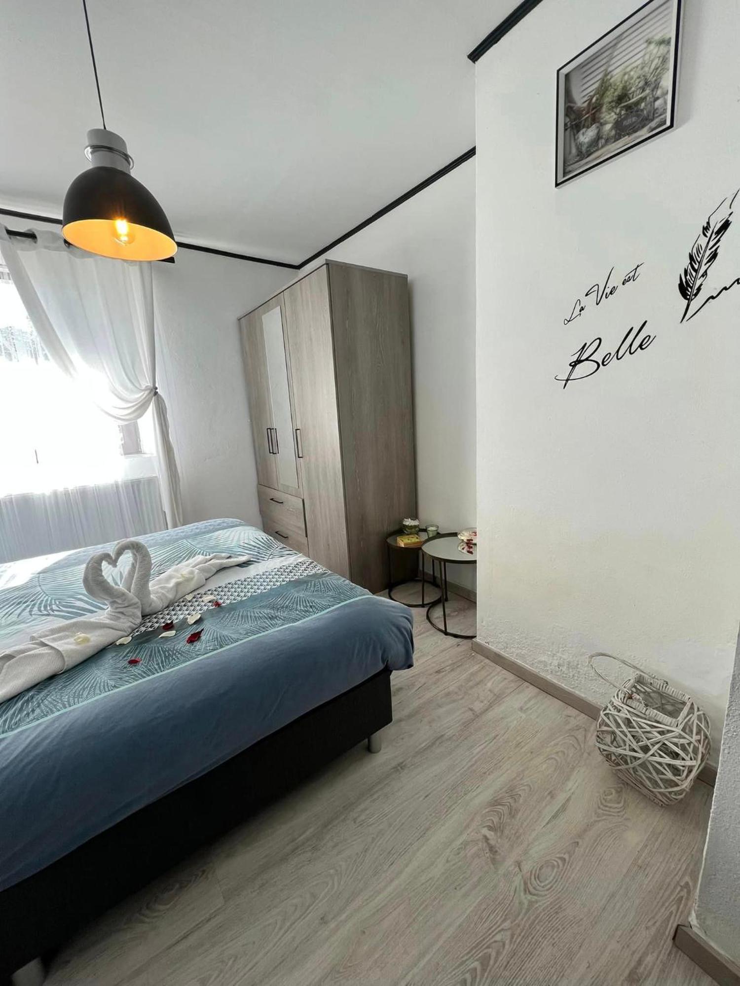 Le Clos Fleuri Fauvillers Bagian luar foto